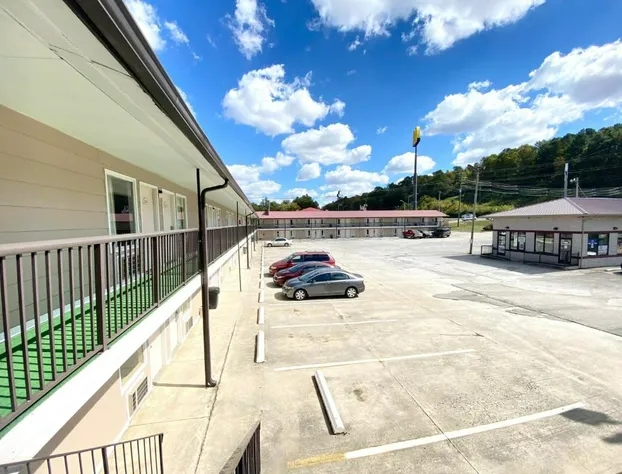 Economy Inn hotel detail image 2