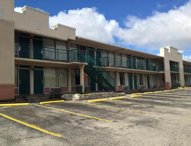 Budget Inn hotel detail image 2