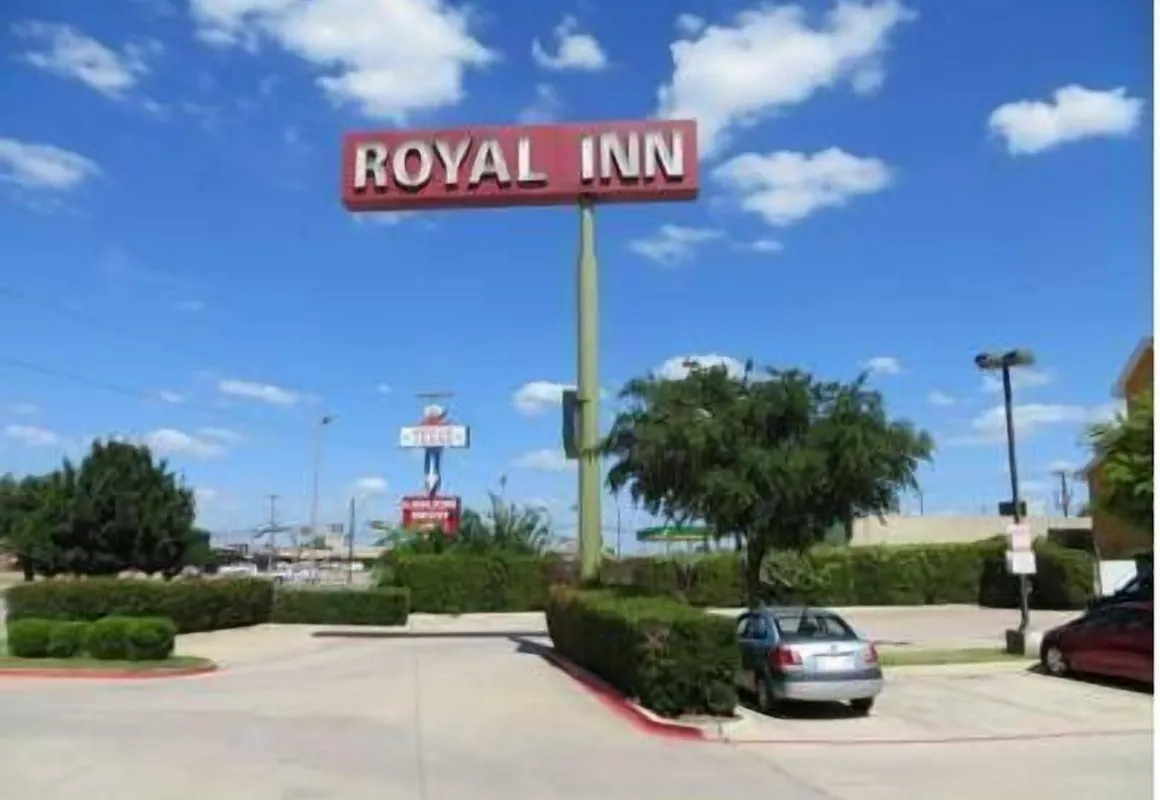 Royal Inn hotel hero