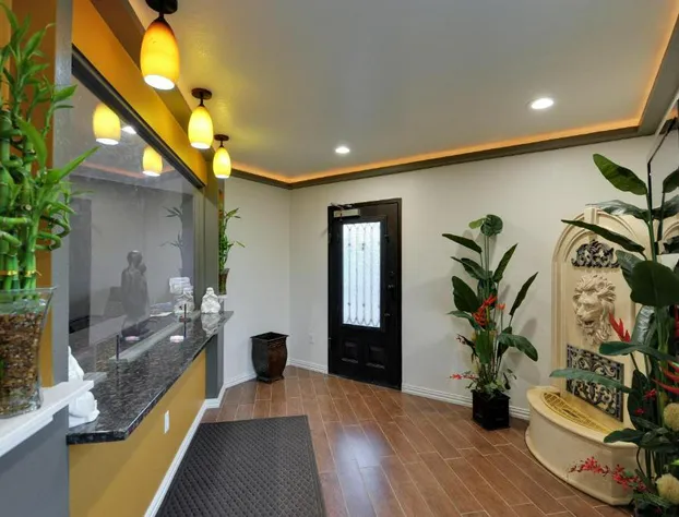 Romantic Inn & Suites hotel detail image 3