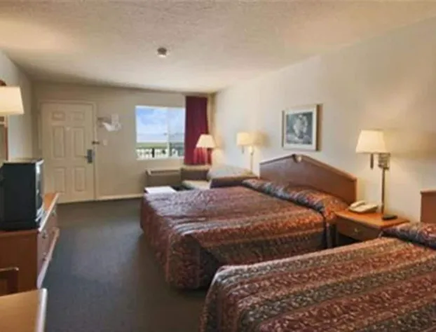 Summit Inn Hempstead hotel detail image 1