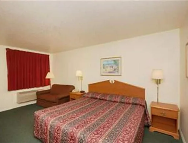 Summit Inn Hempstead hotel detail image 2