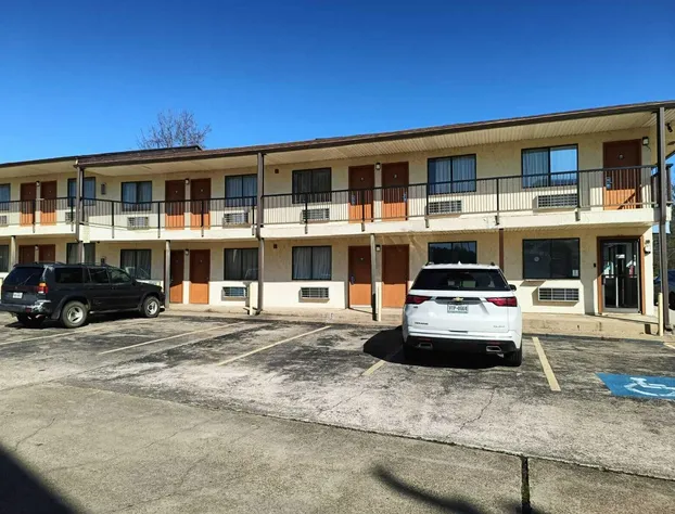 Executive Inn by OYO Kilgore North hotel detail image 1