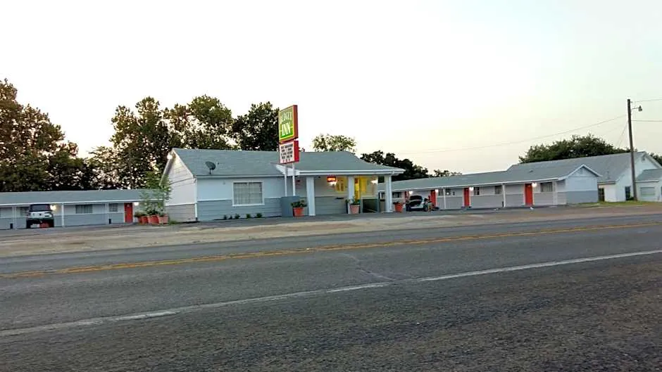 Budget Inn Hamilton hotel hero