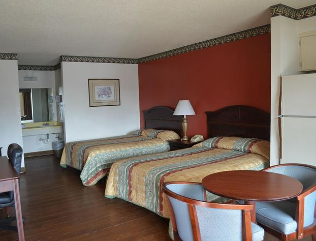 Granbury Inn & Suites hotel detail image 4