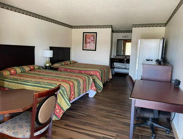 Granbury Inn & Suites hotel detail image 2