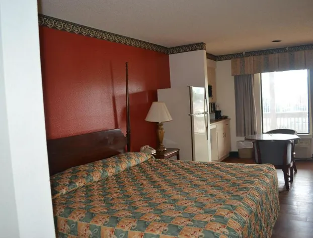 Granbury Inn & Suites hotel detail image 3