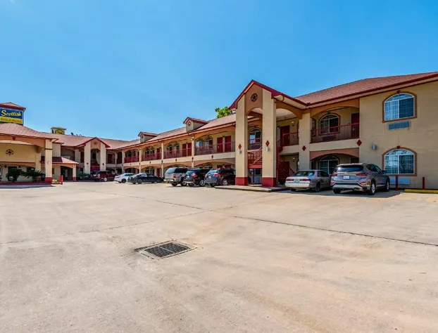 Scottish Inns & Suites IAH Airport-Beltway 8 hotel detail image 2