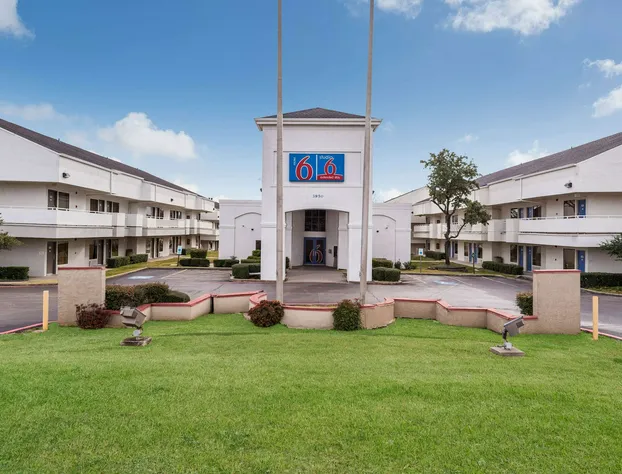 Motel 6 Irving, TX - Irving DFW Airport East hotel detail image 4