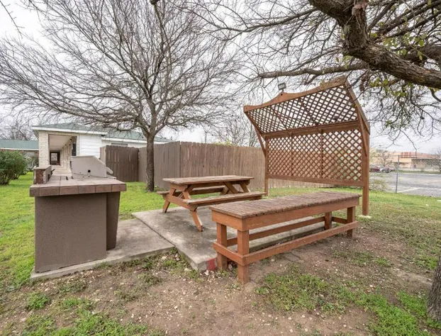 OYO Hotel San Antonio near AT&T Center hotel detail image 4