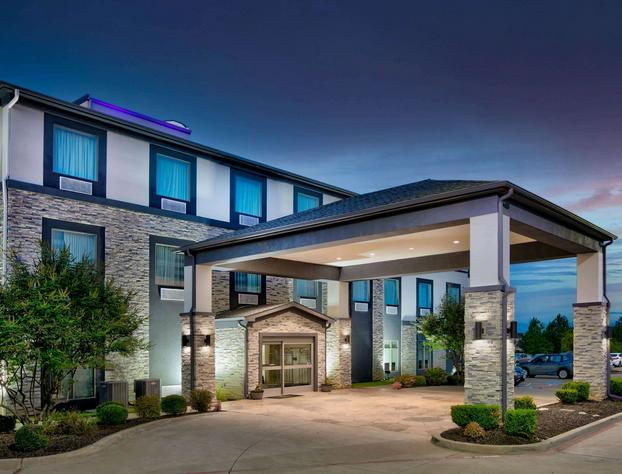 Wingate by Wyndham Longview North hotel detail image 3