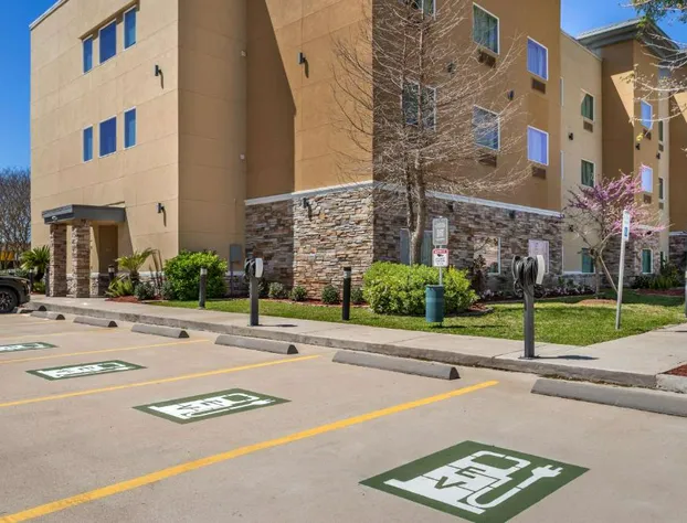 Best Western Plus Lake Jackson Inn & Suites hotel detail image 4
