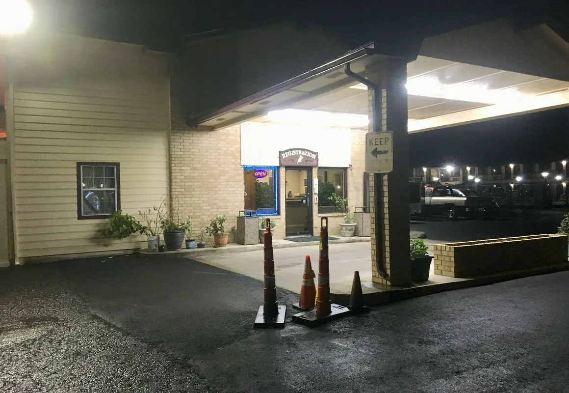 Inn At Mexia hotel hero