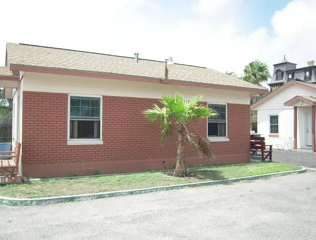 Bayfront Cottages hotel detail image 3