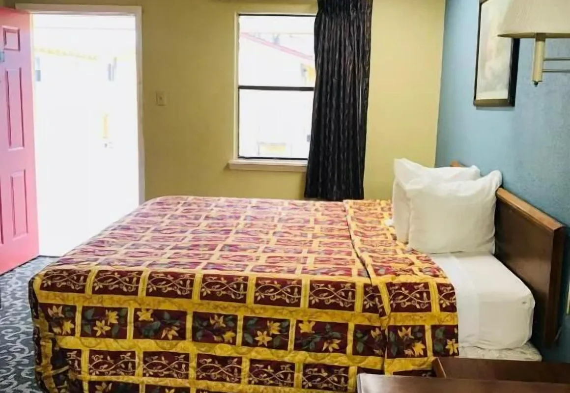 Roosevelt inn Motel hotel hero