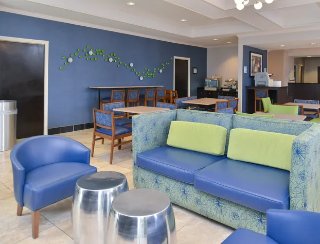 Holiday Inn Express Hotel & Suites San Antonio by IHG hotel detail image 4