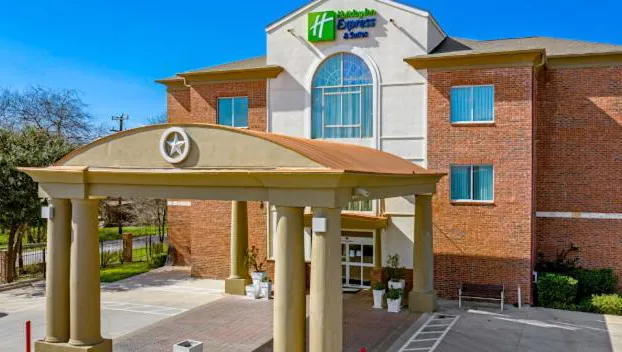 Holiday Inn Express Hotel & Suites San Antonio by IHG hotel detail image 2