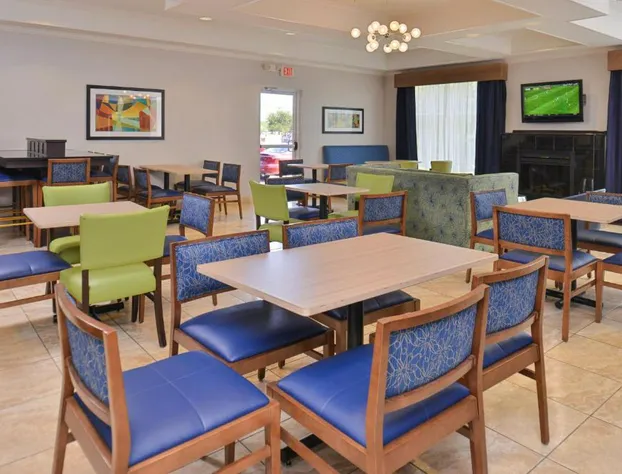 Holiday Inn Express Hotel & Suites San Antonio by IHG hotel detail image 3