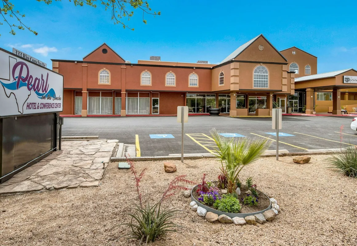 Pearl on the Concho hotel hero
