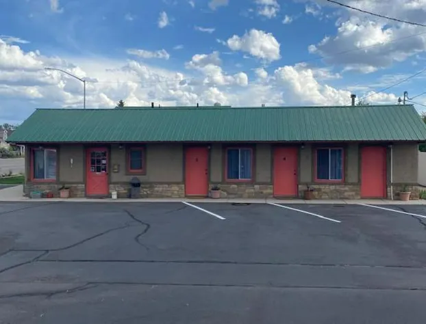 Lamplighter Lodge hotel detail image 2