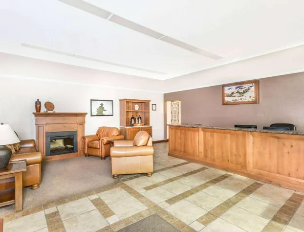 Super 8 by Wyndham Salina/Scenic Hills Area hotel detail image 2