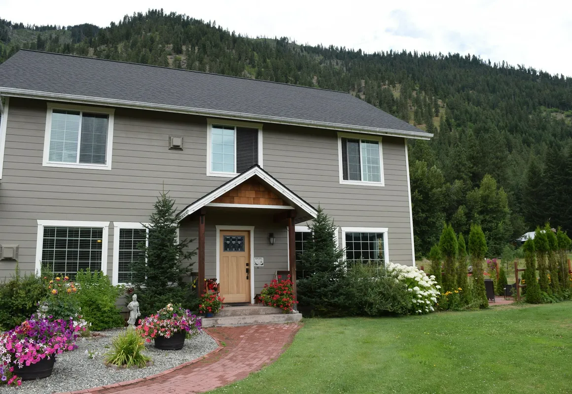 Granite Hills Inn hotel hero