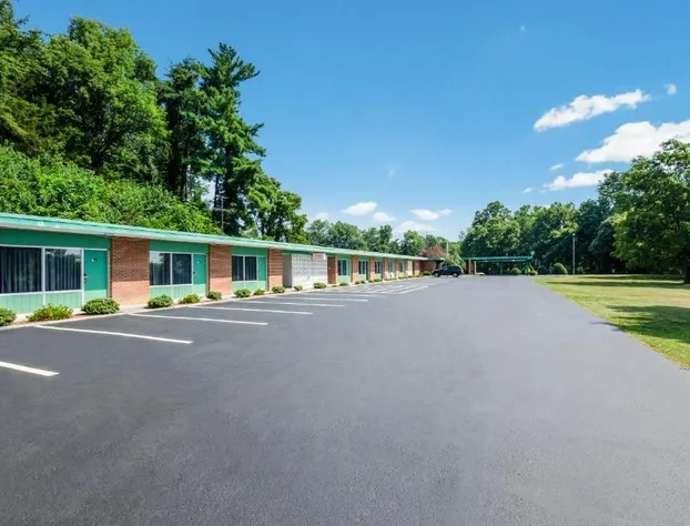 Alpine Motel hotel detail image 1