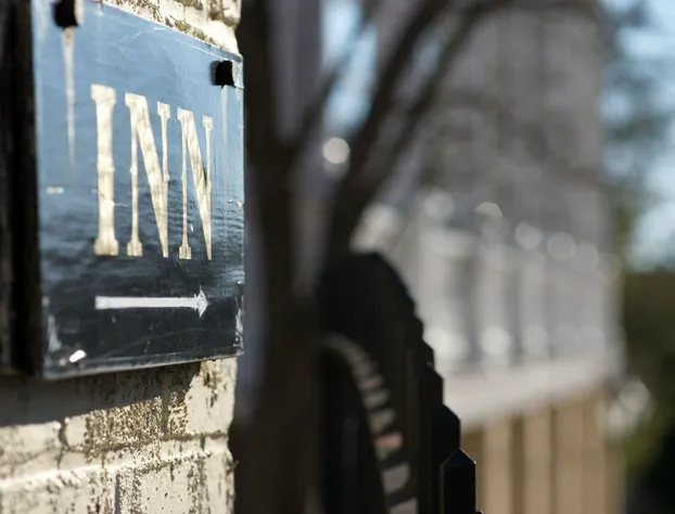 200 South Street Inn hotel detail image 2