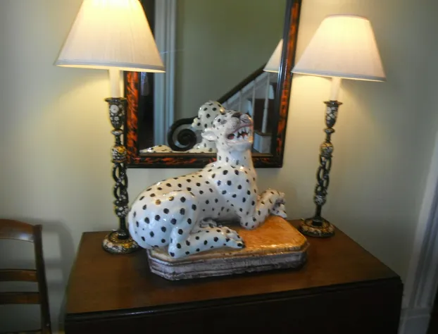 200 South Street Inn hotel detail image 3