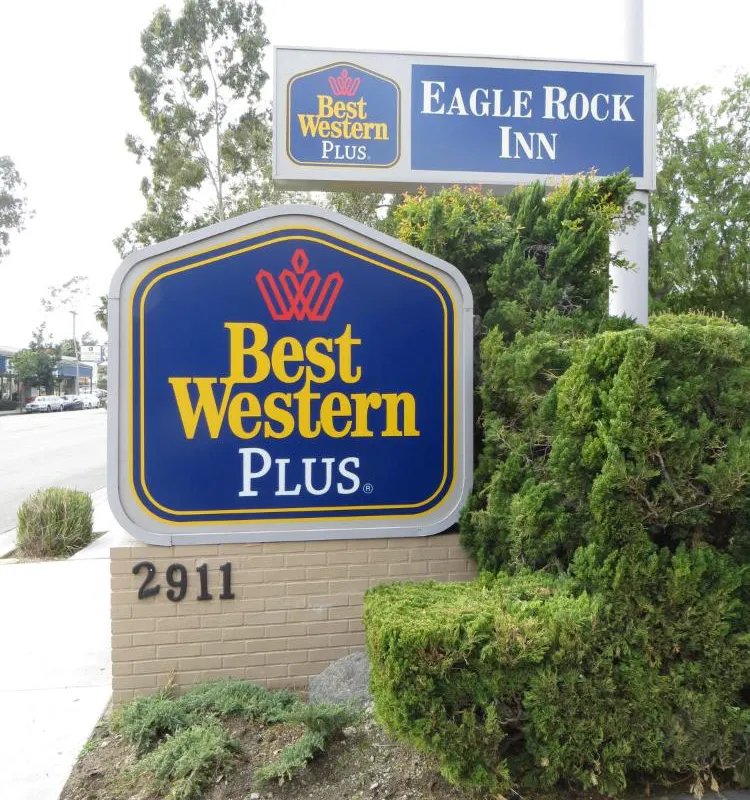 Best Western Plus Glendale hotel hero