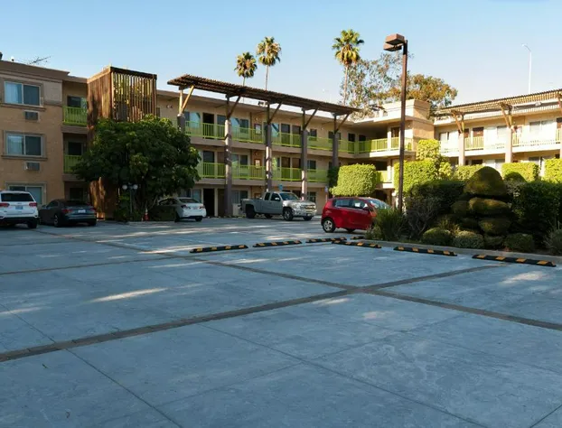 Best Western Plus Glendale hotel detail image 1