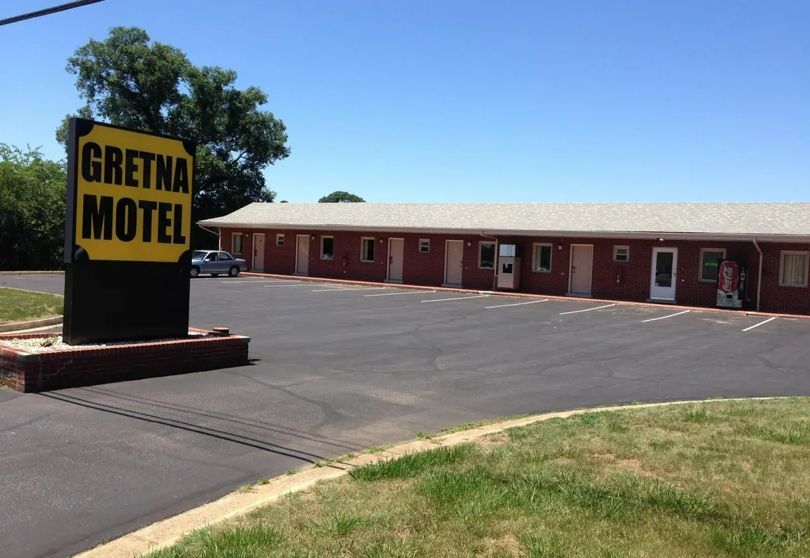 Gretna Motel hotel hero