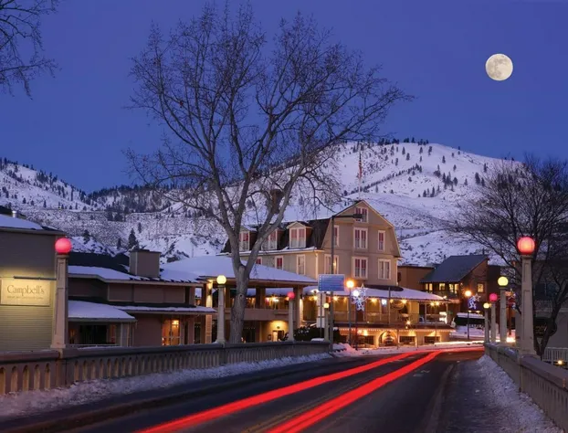 Campbells Resort on Lake Chelan hotel detail image 3