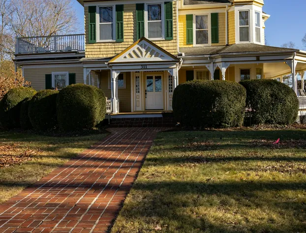 The Oaks Victorian Inn hotel detail image 4