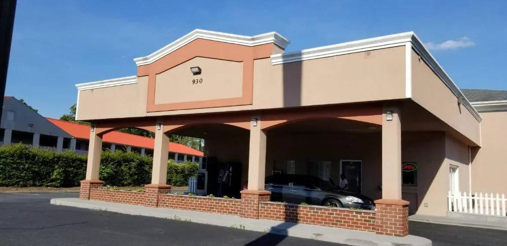 Budget Lodge hotel hero