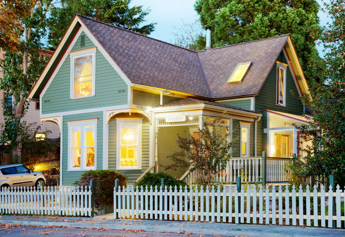 Tucker House Inn hotel hero