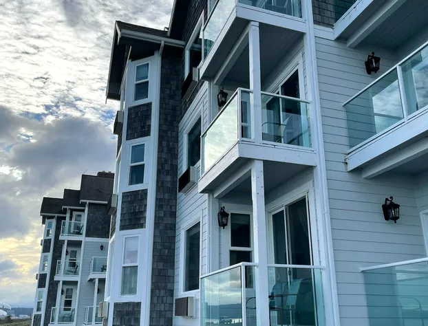 Tides Inn & Suites hotel detail image 3