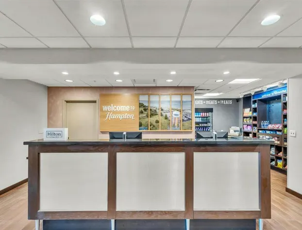 Hampton Inn & Suites Kenosha Pleasant Prairie hotel detail image 1