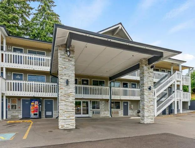 Basecamp Puyallup a Travelodge by Wyndham hotel detail image 4