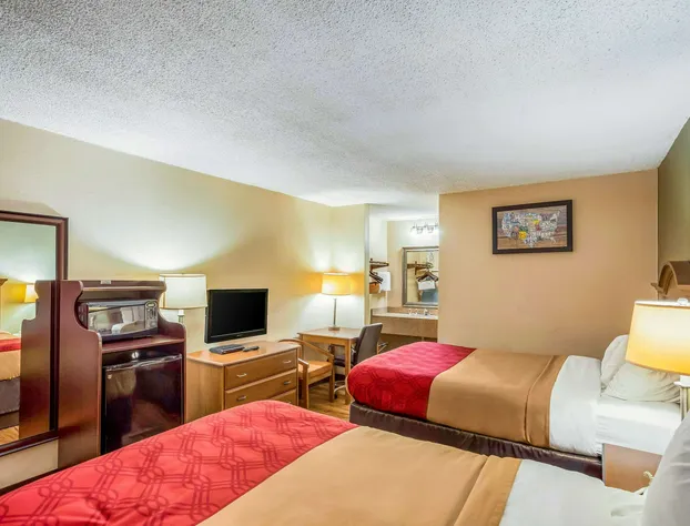 Econo Lodge Huntington - Barboursville University Area hotel detail image 2