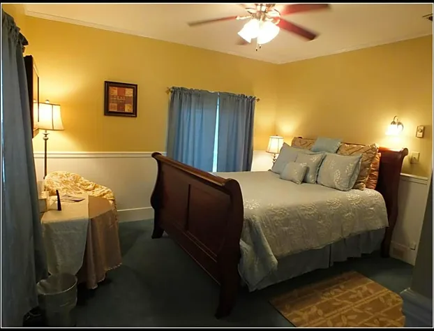 Sunnyside Inn Bed &Breakfast hotel detail image 4