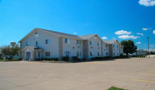 Cobblestone Inn & Suites - Platteville hotel detail image 1