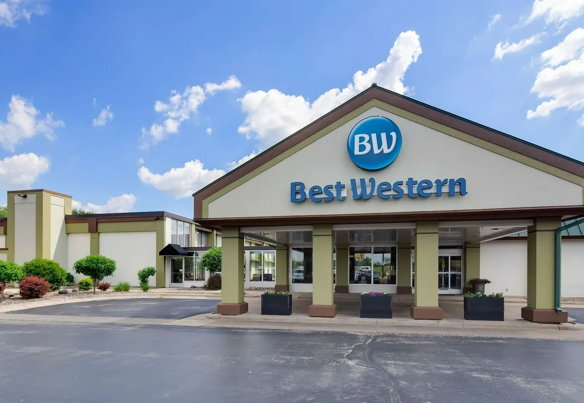 Best Western Tomah Hotel hotel hero