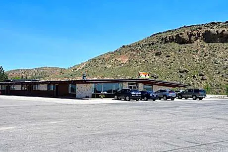 Prairie Inn hotel hero