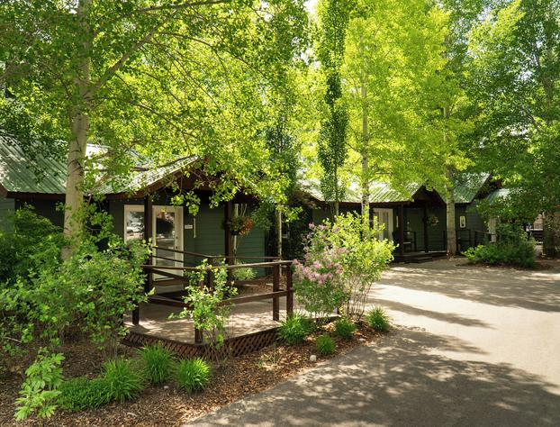 Huff House Inn and Cabins hotel detail image 2
