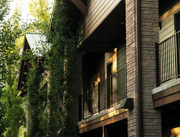 Huff House Inn and Cabins hotel detail image 3