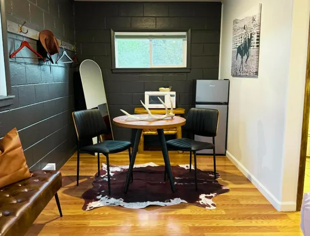 Elk Antler Inn hotel detail image 3