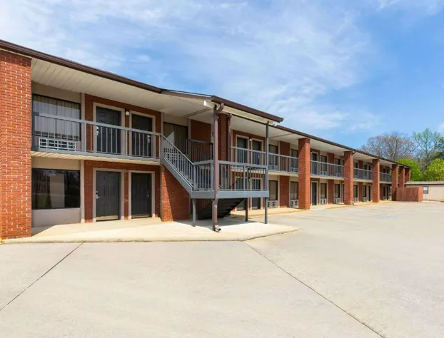 Days Inn by Wyndham Childersburg/Sylacauga hotel detail image 1