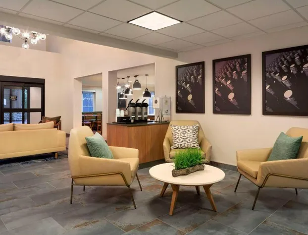 Fairfield Inn & Suites by Marriott Napa American Canyon hotel detail image 3