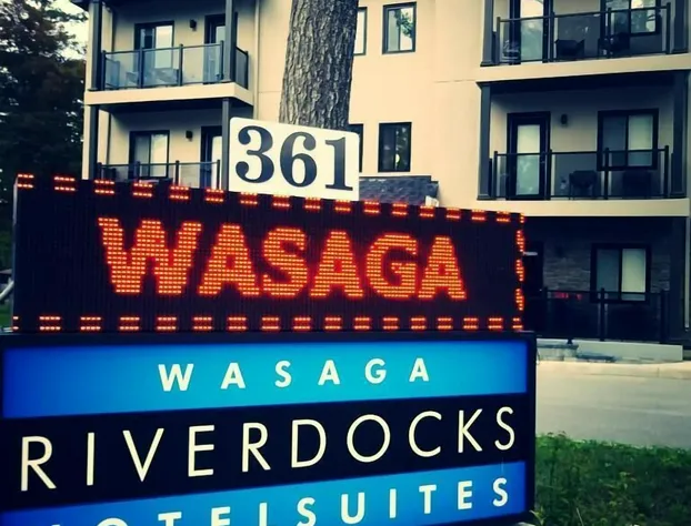 Wasaga Riverdocks Hotel Suites hotel detail image 3